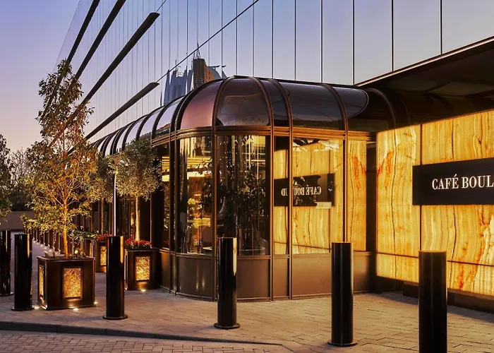 5 star hotel: Four Seasons Hotel Riyadh